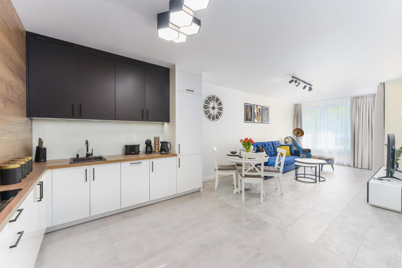Apartamenty Adyl Platany Kolobrzeg Bagian luar foto